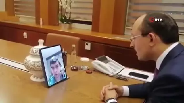 Bakan Muş'tan İzmir'de rehin alınan gümrük personeline geçmiş olsun telefonu Bakan Muş'tan İzmir'de rehin alınan gümrük personeline geçmiş olsun telefonu