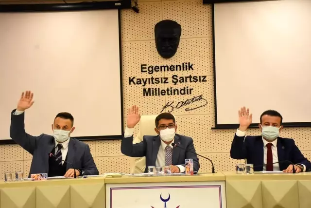 Başkan Çelik'e 'Millet Bahçesi' için protokol yetkisi