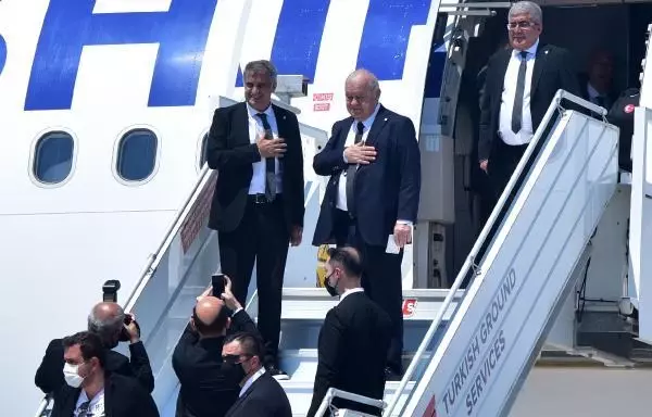 'Bizim Çocuklar'ın tarihi formayla Avrupa yolculuğu başladı 'Bizim Çocuklar'ın tarihi formayla Avrupa yolculuğu başladı