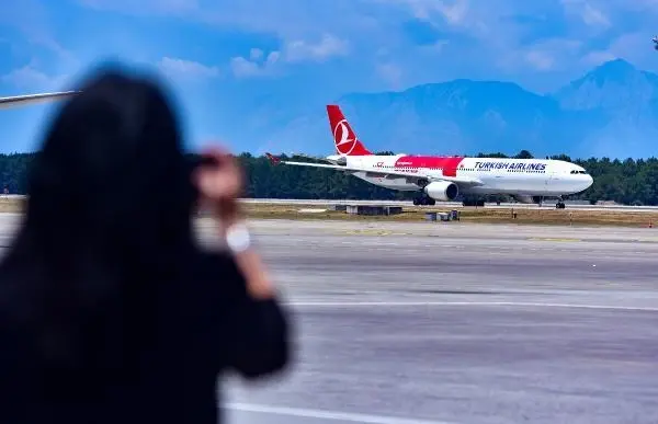 'Bizim Çocuklar'ın tarihi formayla Avrupa yolculuğu başladı 'Bizim Çocuklar'ın tarihi formayla Avrupa yolculuğu başladı