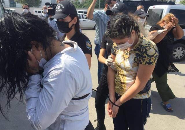 Bu yöntemle 100'den fazla kişiyi soydular! Cono Kadınları'nın 'fuhuş oyunu' kamerada Bu yöntemle 100'den fazla kişiyi soydular! Cono Kadınları'nın 'fuhuş oyunu' kamerada