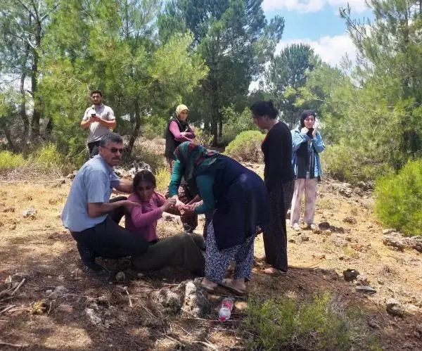 Bunalımda olduğu öne sürülen 3 çocuk annesi, yaşamına son verdi Bunalımda olduğu öne sürülen 3 çocuk annesi, yaşamına son verdi