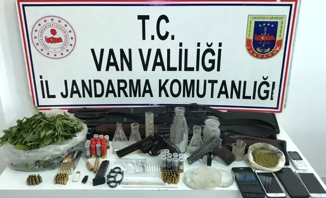 Son Dakika | Erciş'te uyuşturucu operasyonu Son Dakika | Erciş'te uyuşturucu operasyonu