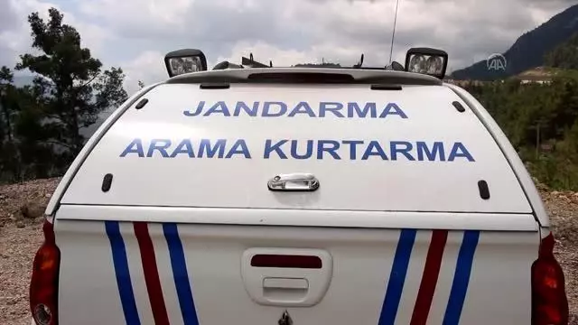 Fotoğraf çekmek için gittiği dağlık bölgede kaybolan kişiyi arama çalışmaları sürüyor