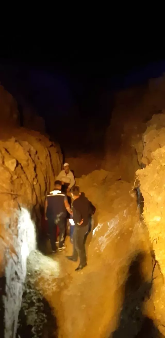 Son dakika haberi | Göçükte kardeş öldü ağabey ağır yaralı Son dakika haberi | Göçükte kardeş öldü ağabey ağır yaralı