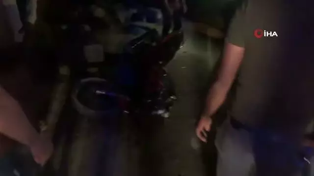 Hafif ticari araç ile çarpışan motosikletteki 2 kardeş hayatını kaybetti