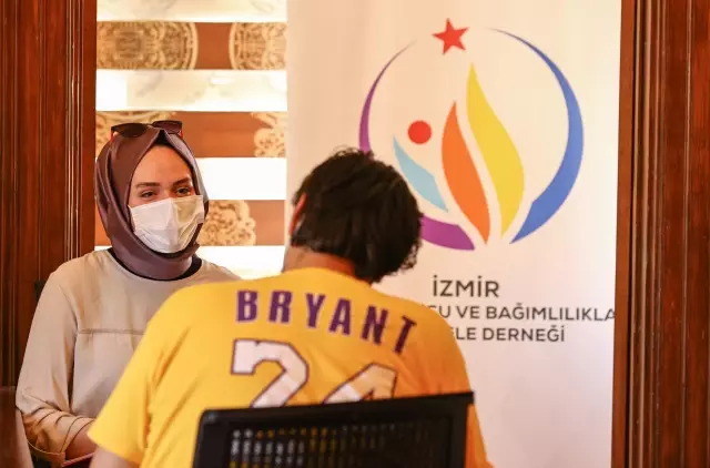 İzmir'de madde bağımlıları terapi ve istihdam projesiyle hayata tutunuyor