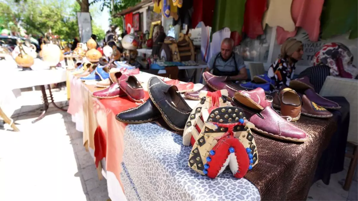 Kadınların El Emeği Göz Nuru Eserleri Sergileniyor 1 kadinlarin el emegi goz nuru eserleri sergile 14173642 amp