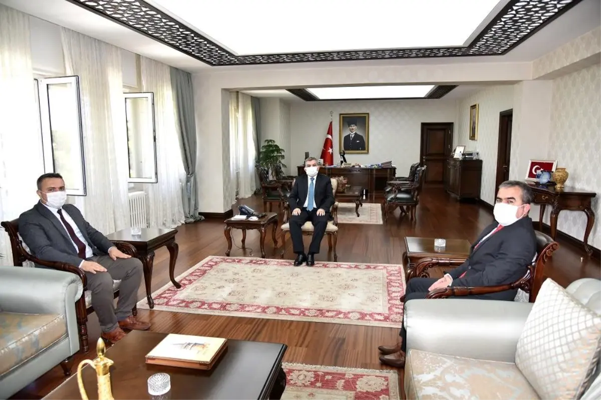Kurum Müdürlerinden Vali Işık'a Ziyaret