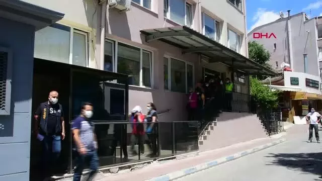 Son dakika haberi... MUĞLA İŞ VAADİYLE KANDIRIP, FUHŞA ZORLAMIŞLAR; 28 GÖZALTI Son dakika haberi... MUĞLA İŞ VAADİYLE KANDIRIP, FUHŞA ZORLAMIŞLAR; 28 GÖZALTI