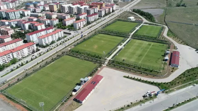 Palandöken Yüksek İrtifa Kamp Merkezi, futbol takımlarını ağırlamaya hazırlanıyor Palandöken Yüksek İrtifa Kamp Merkezi, futbol takımlarını ağırlamaya hazırlanıyor