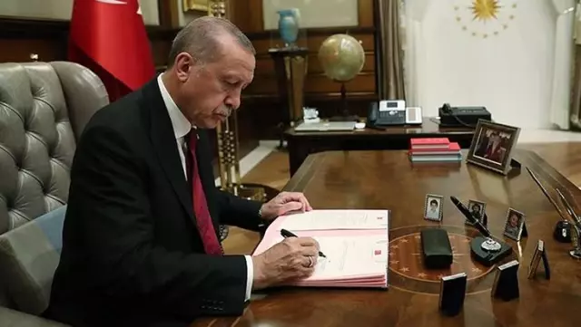 Resmi Gazete'de yayımlandı: 8 üniversiteye 9 fakülte kuruluyor Resmi Gazete'de yayımlandı: 8 üniversiteye 9 fakülte kuruluyor