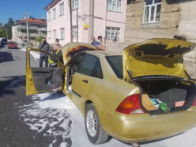 Seydişehir'de seyir halindeki otomobil yandı