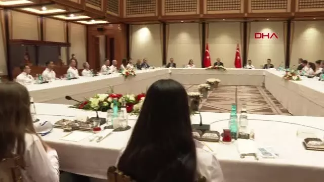 Son dakika haberi! SPOR Cumhurbaşkanı Erdoğan, madalya alan cimnastikçileri kabul etti Son dakika haberi! SPOR Cumhurbaşkanı Erdoğan, madalya alan cimnastikçileri kabul etti