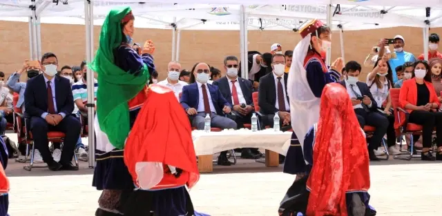 Türkiye Dağ Koşusu Şampiyonası'nda dereceye girenler için ödül töreni düzenlendi Türkiye Dağ Koşusu Şampiyonası'nda dereceye girenler için ödül töreni düzenlendi