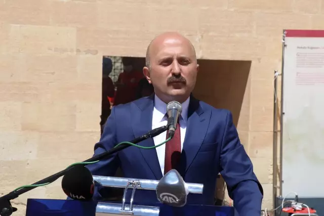 Türkiye Dağ Koşusu Şampiyonası'nda dereceye giren sporcular madalyalarını aldı