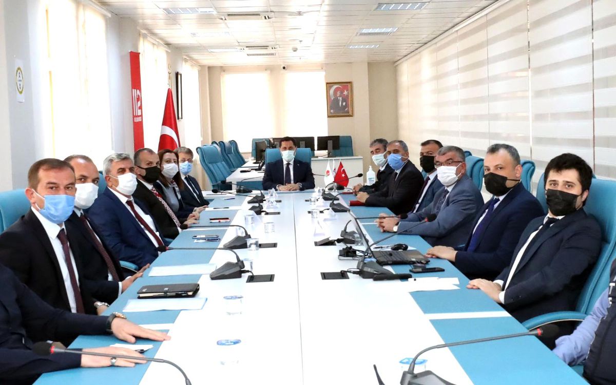 Valimiz Mustafa Masatlı, İlçe ve Belde İtfaiyelerinin 112 Acil Çağrı Merkezi'ne Entegre Olması İçin Yapılan Toplantıya Başkanlık Etti.