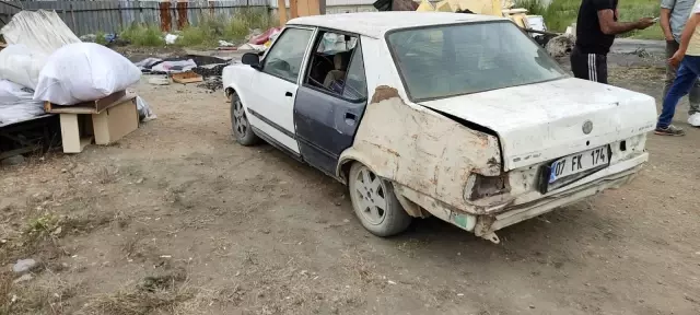 100 liralık kablo çalmak için otobüslere 15 bin TL'lik zarar verdiler