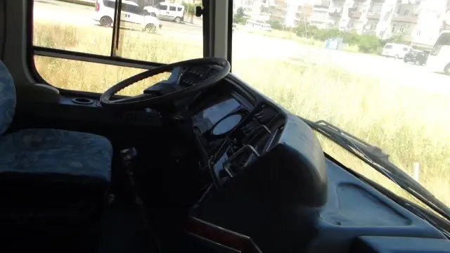 100 liralık kablo çalmak için otobüslere 15 bin TL'lik zarar verdiler