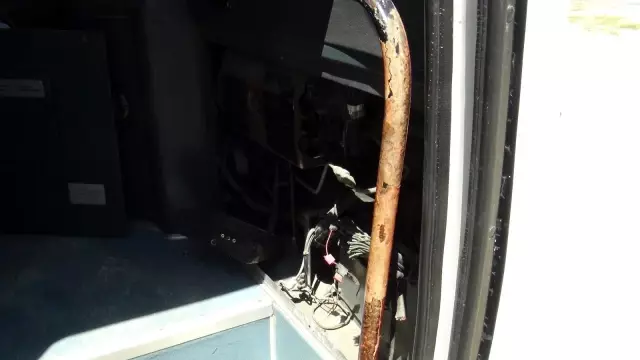 100 liralık kablo çalmak için otobüslere 15 bin TL'lik zarar verdiler