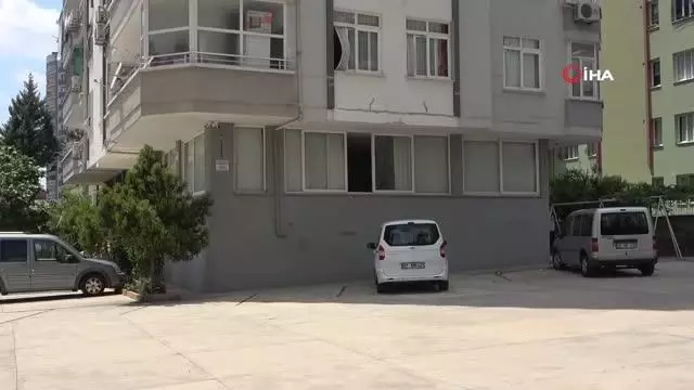 7. kattaki balkondan düşen çocuk ağır yaralandı 7. kattaki balkondan düşen çocuk ağır yaralandı