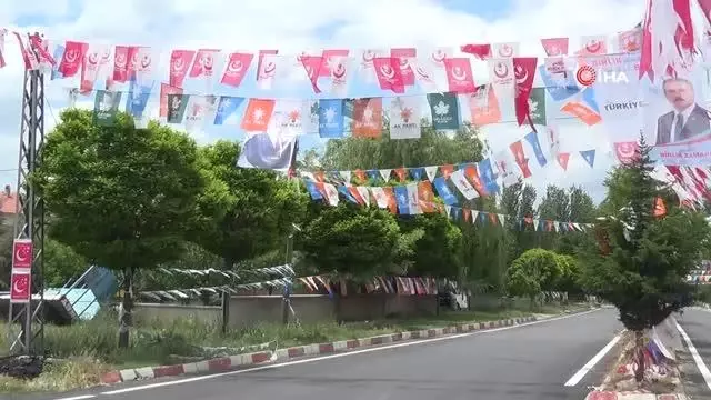 7 Yıl aradan sonra belediye başkanlarını seçmek için sandık başına gidecekler 7 Yıl aradan sonra belediye başkanlarını seçmek için sandık başına gidecekler