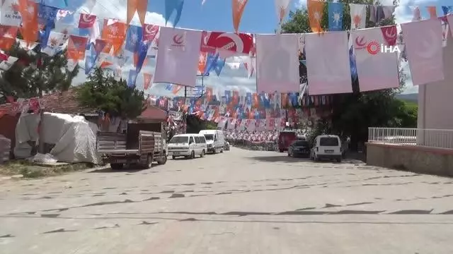 7 Yıl aradan sonra belediye başkanlarını seçmek için sandık başına gidecekler 7 Yıl aradan sonra belediye başkanlarını seçmek için sandık başına gidecekler