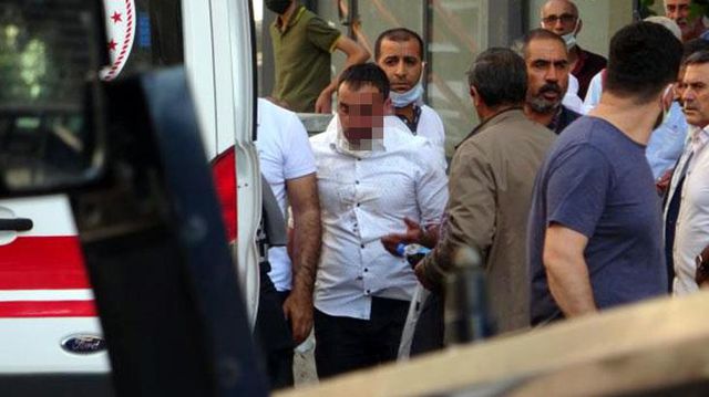 Adliye çıkışı taraflar birbirine girdi, ortalık savaş alanına döndü: 5 yaralı, 10 gözaltı