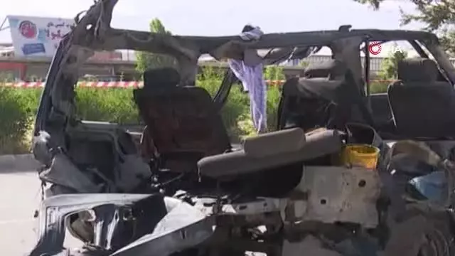 Afganistan'da minibüsün geçişi sırasında mayın patladı