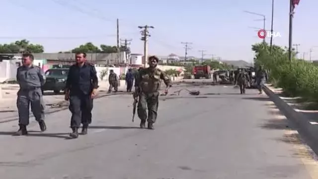 Afganistan'da minibüsün geçişi sırasında mayın patladı