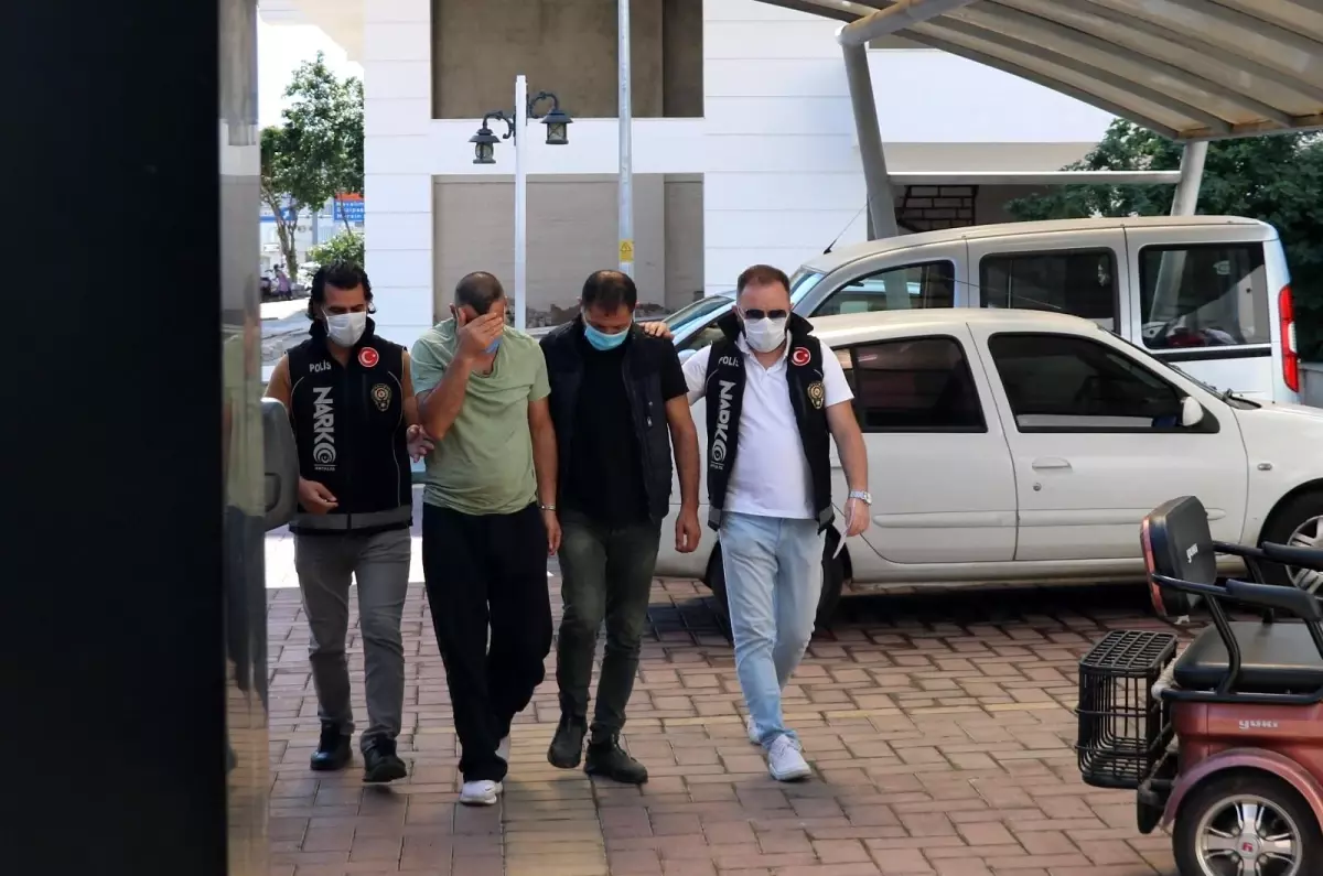 Alanya'da polisten uyuşturucu baskını: 4 gözaltı