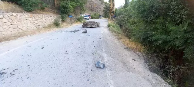 Yol inşaatı sırasında yapılan patlatmada facianın eşiğinden dönüldü: 2 yaralı