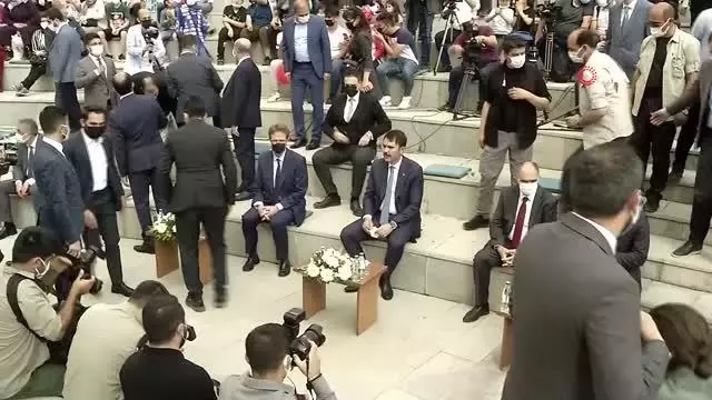 Son dakika politika: Bakan Kurum: 'Karapınar Atık Su Arıtma Tesisi'ndeki suyu; Meke Gölü'nü besleyen yeraltı suyuna bağlıyoruz' Son dakika politika: Bakan Kurum: 'Karapınar Atık Su Arıtma Tesisi'ndeki suyu; Meke Gölü'nü besleyen yeraltı suyuna bağlıyoruz'