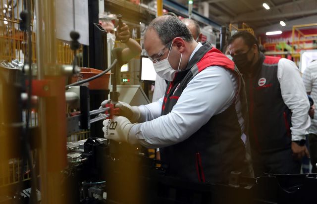 bakan varank togg endustrideki elektrikli ara 3 14175179 o