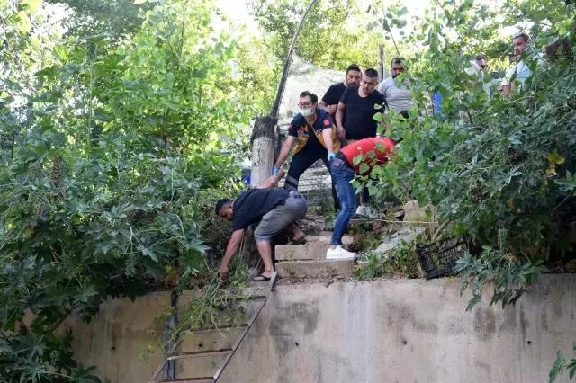 Dere yatağına düşen kişiyi kurtarma seferberliği Dere yatağına düşen kişiyi kurtarma seferberliği
