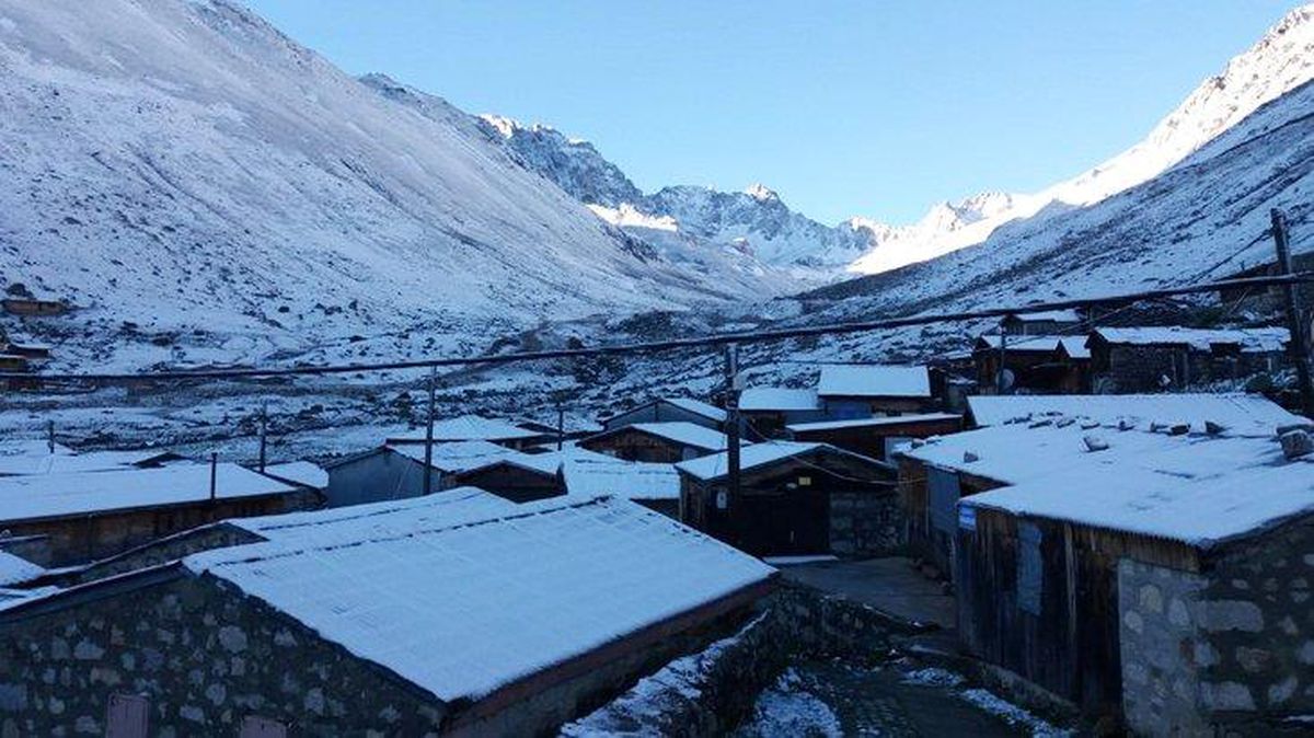 Haziran ayında Rize'ye kar yağdı, görenler telefona sarıldı