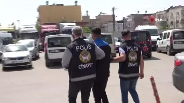 Son dakika haber: İşçi kılığına giren polisten soğan tarlasında kardeş katili operasyonu