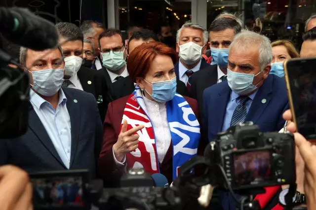 İYİ Parti Genel Başkanı Akşener, esnaf ziyaretinde bulundu (2)
