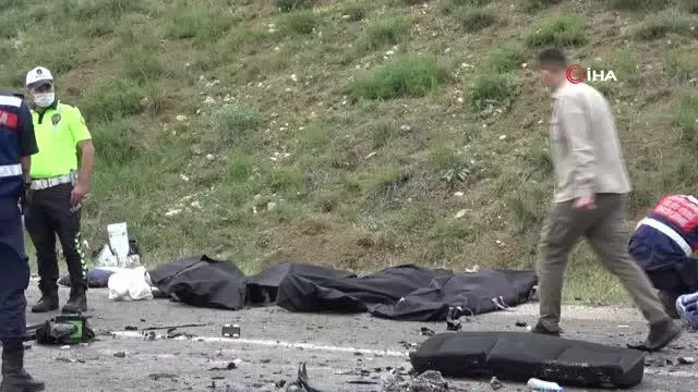 Katliam gibi kazada ölen aile bebek bekliyordu Katliam gibi kazada ölen aile bebek bekliyordu