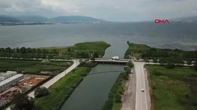 KOCAELİ İZMİT KÖRFEZİ'NE DÖKÜLEN DERELERDE BARİYERLİ ÖNLEM