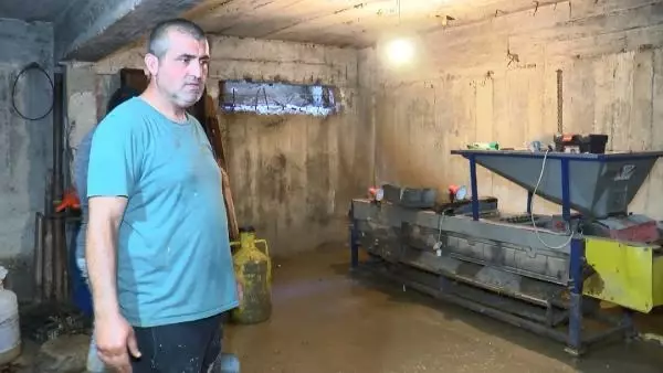 Mudanya'da sel sonrası temizlik çalışmaları sürüyor