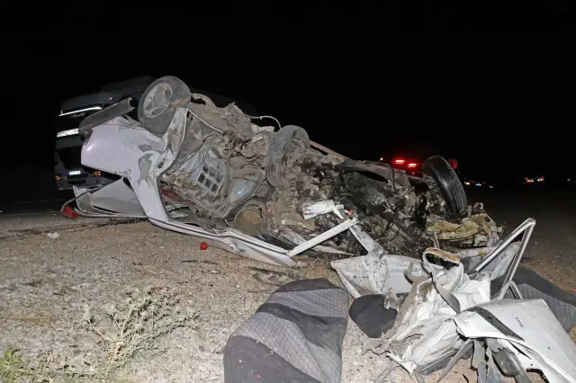 Son dakika haber... Muğla'da iki otomobil kafa kafaya çarpıştı: 1 ölü, 4 yaralı Son dakika haber... Muğla'da iki otomobil kafa kafaya çarpıştı: 1 ölü, 4 yaralı