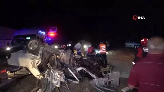 Son dakika haber... Muğla'da iki otomobil kafa kafaya çarpıştı: 1 ölü, 4 yaralı Son dakika haber... Muğla'da iki otomobil kafa kafaya çarpıştı: 1 ölü, 4 yaralı