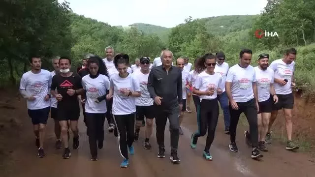 Önce yürüyüş yaptılar, sonra didik didik temizlediler