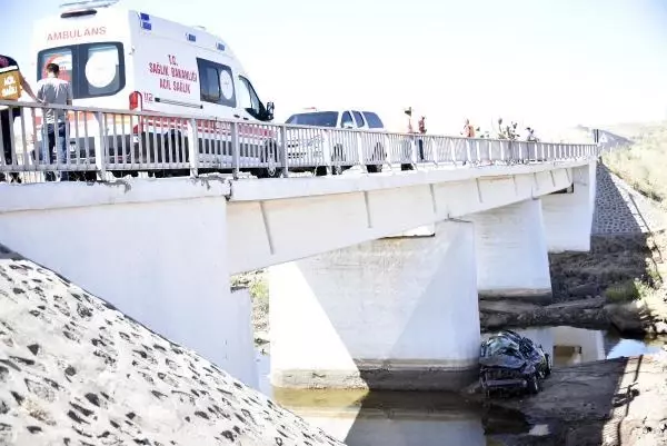 ŞANLIURFA OTOMOBİL KÖPRÜDEN DEREYE UÇTU: 5 ÖLÜ - YENİDEN