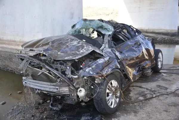 ŞANLIURFA OTOMOBİL KÖPRÜDEN DEREYE UÇTU: 5 ÖLÜ - YENİDEN