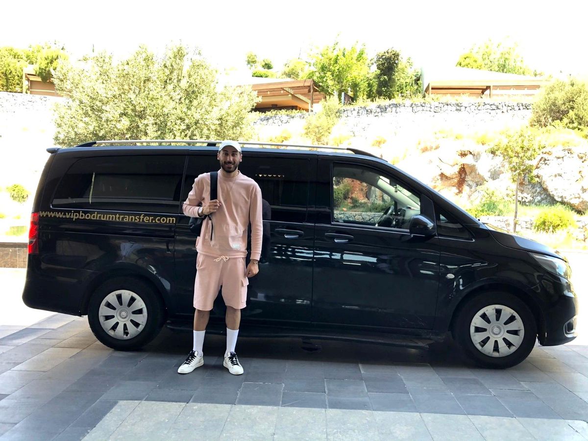Şampiyonluğu Bodrum'da kutluyor