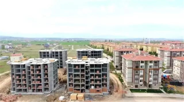Sandıklı'da 250 konutluk TOKİ inşaatı devam ediyor Sandıklı'da 250 konutluk TOKİ inşaatı devam ediyor