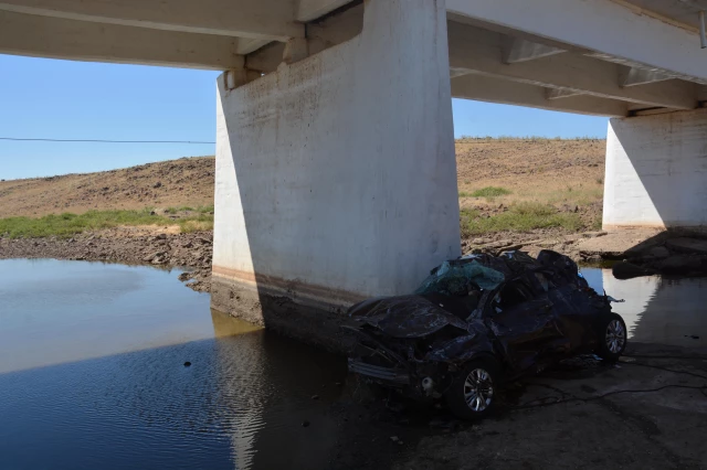 Son dakika: Şanlıurfa'da köprüden düşen otomobildeki 5 kişi hayatını kaybetti