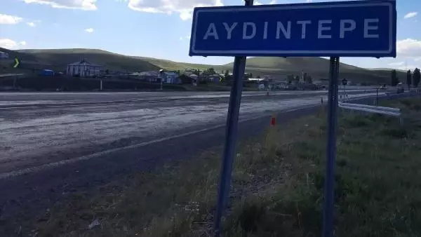 Sivas'ta otomobil ile hafif ticari araç çarpıştı: 9 ölü (6) Sivas'ta otomobil ile hafif ticari araç çarpıştı: 9 ölü (6)